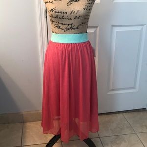 Lularoe Lola Skirt, Size XS. NWT.